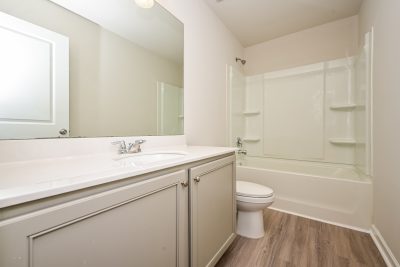 014 photo bathroom 15145681