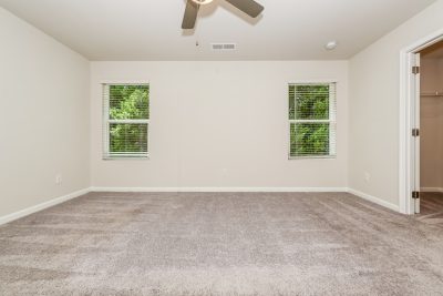 006 photo main bedroom 13192276