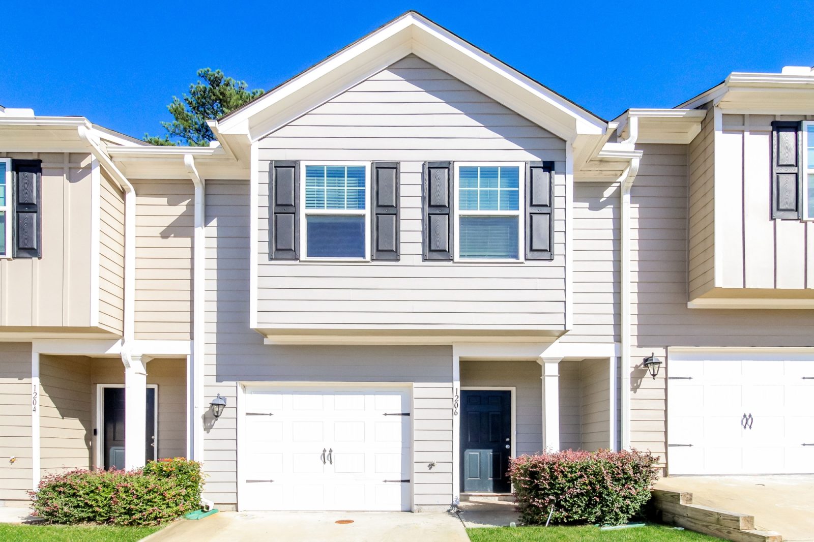 000 Front View ET11060