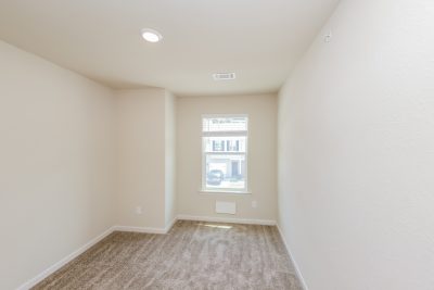 010 Bedroom ET11063