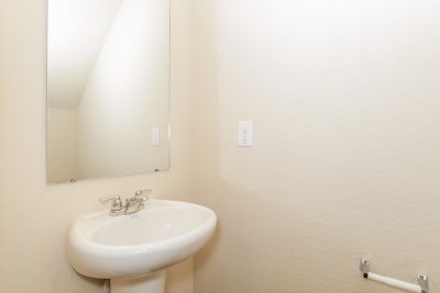 011 photo bathroom 13054220