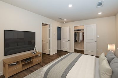 005 photo vs main bedroom 15161335