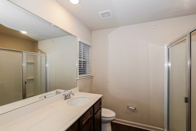 007 photo main bathroom 15144118