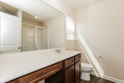 008 photo main bathroom 13054212