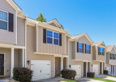 000 Front View ET41026