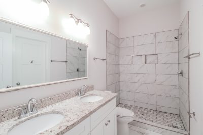 013 photo main bathroom 14638258