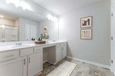 005 027 photo vs bathroom 15073600