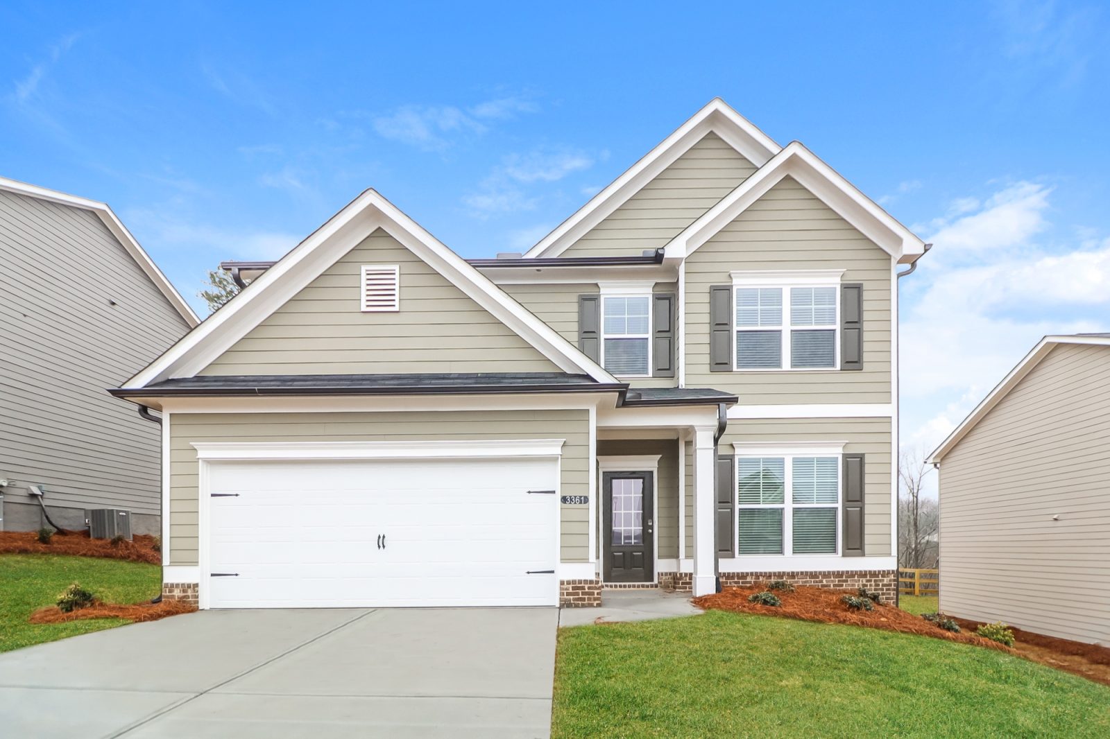 000 Front View ETHP085