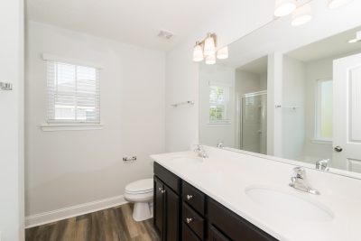 007 photo main bathroom 13139706
