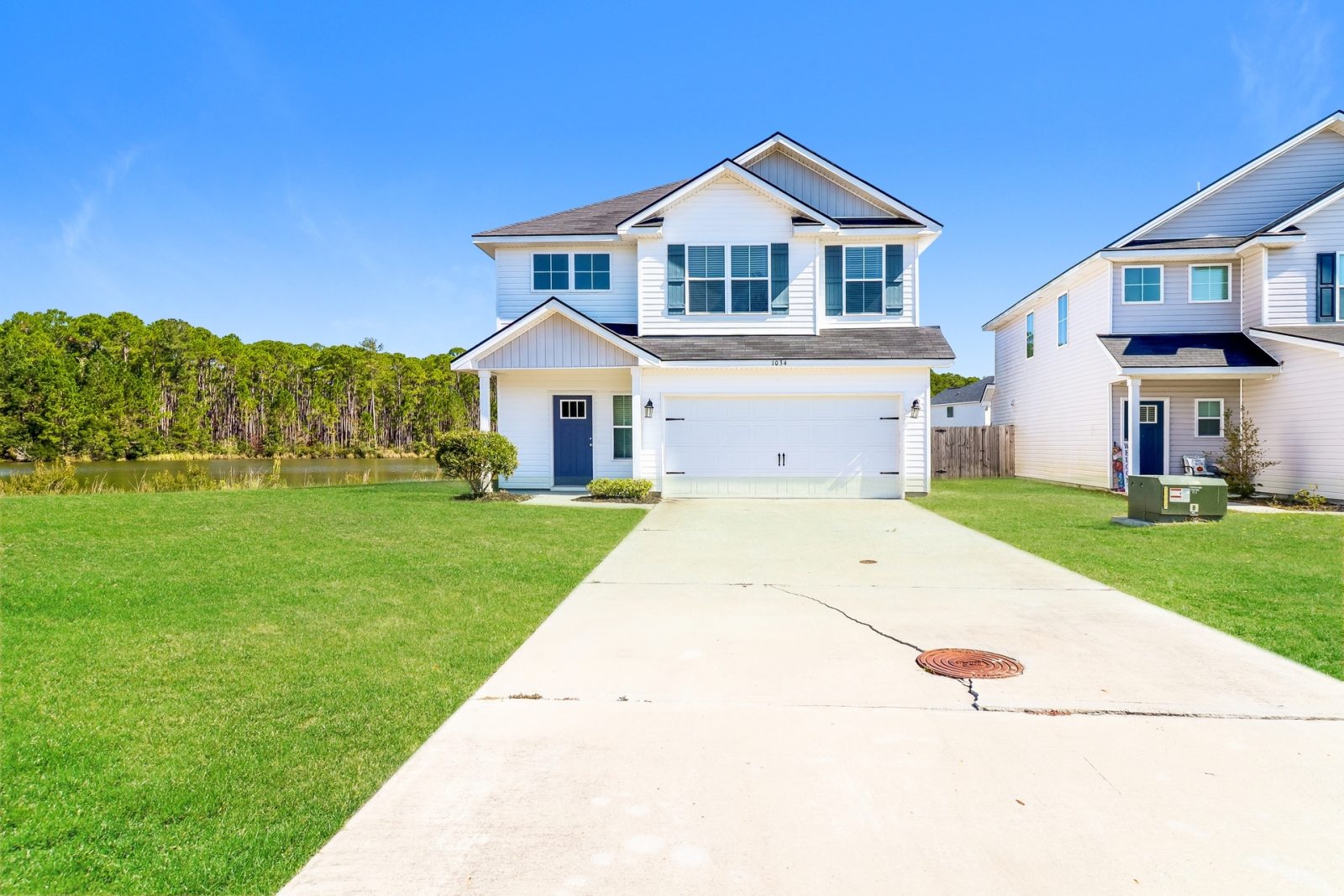 000 photo front view 14895058