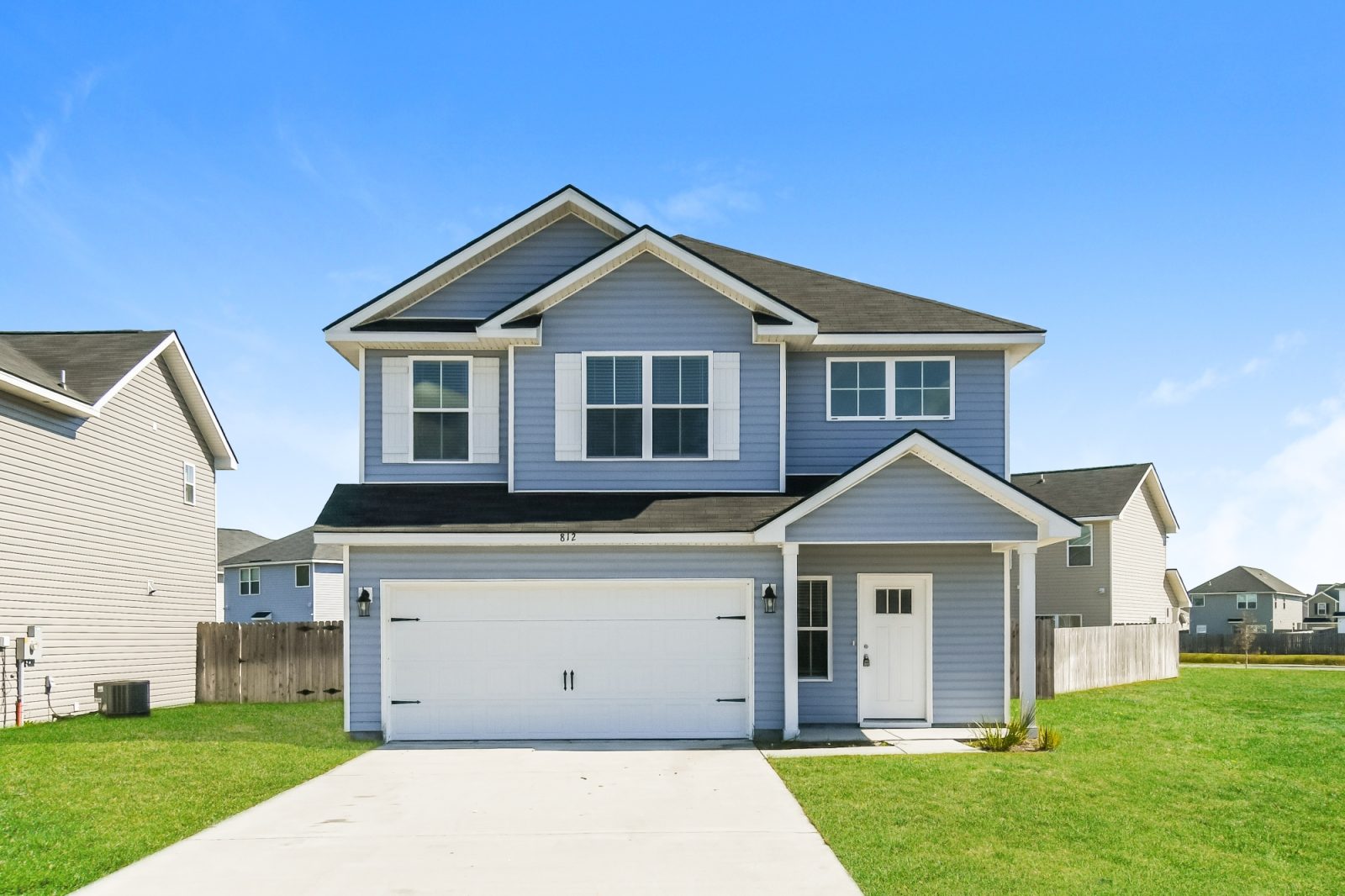 000 photo front view 13241042