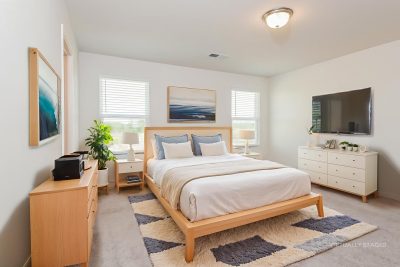003 photo vs main bedroom 15181760