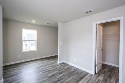009 Bedroom ET61046