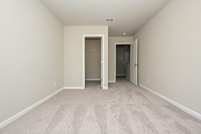 007 photo main bedroom 11991026