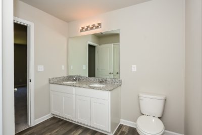 012 photo bathroom 11990565