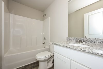 013 photo bathroom 11990576