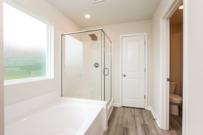 010 photo main bathroom 14653525