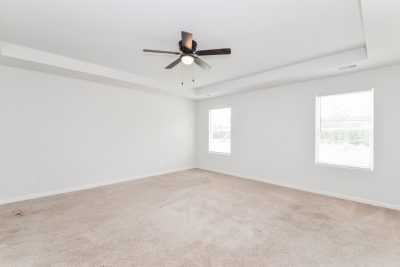 005 photo main bedroom 12694977