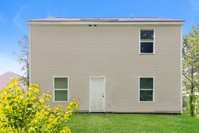 015 003 Rear View ET21129