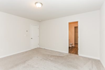 006 photo main bedroom 12580435