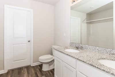 005 photo main bathroom 13058247