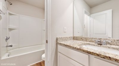 025 3211 Bridgewood Dr 2027 Large