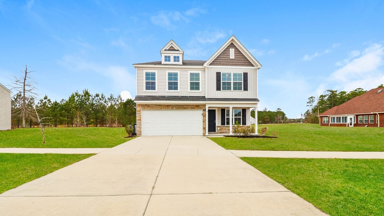 000 photo front view 15165425