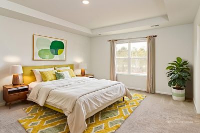 006 photo vs main bedroom 15166089