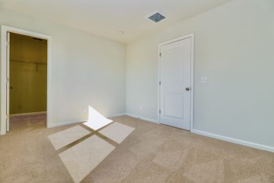 009 photo bedroom 10308971