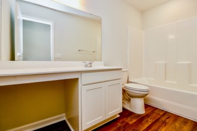 013 photo bathroom 10308981