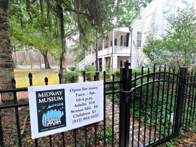 AC 000 Colonies at Habersham Entrance Monument