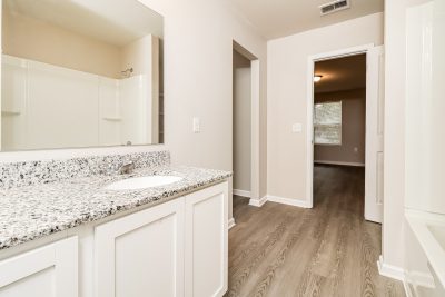 008 photo main bathroom 15146322