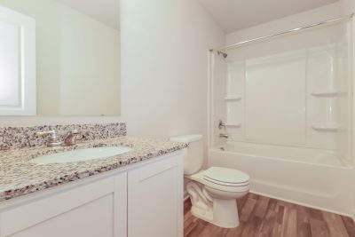 012 Bathroom ET31101