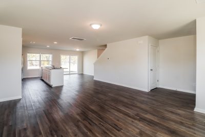003 Living Room ET31370
