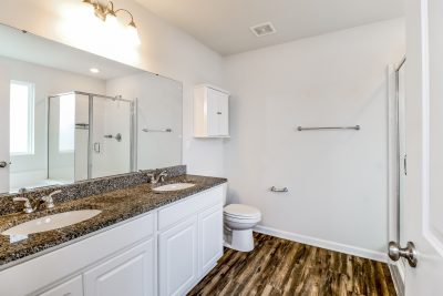 009 photo main bathroom 15165934