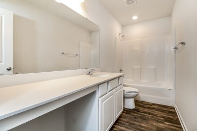 011 photo bathroom 15165923
