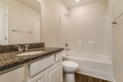 012 photo bathroom 15165930
