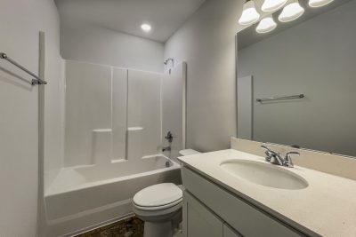 013 Bathroom ET51222
