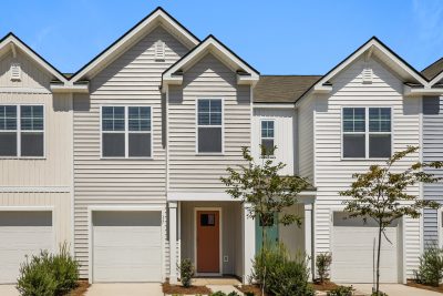 014 Front View ERH00009