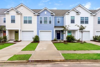 014 Front View 14703145