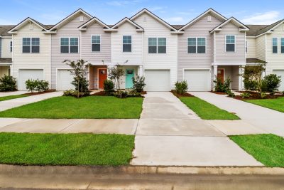 015 Front View ERH00035