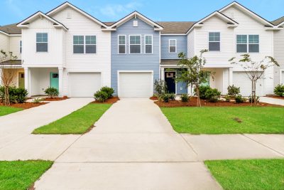 015 Front View ERH00042 2