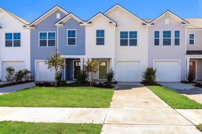 014 Front View 14921006