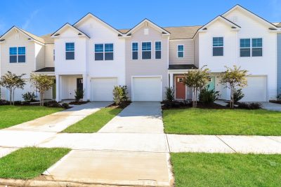 014 Front View 14921080