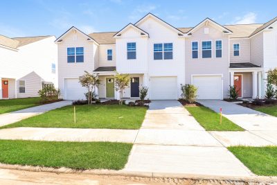 014 Front View 14921040