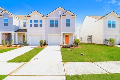 014 Front View 14979799