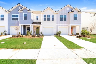 014 Front View 14979822