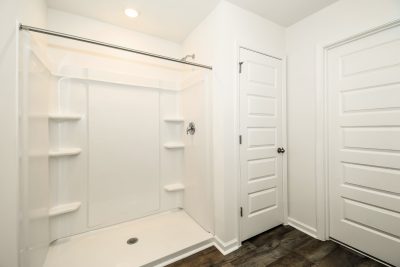 012 photo main bathroom 14563514