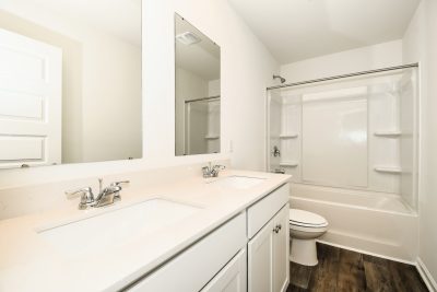 013 photo bathroom 14563510