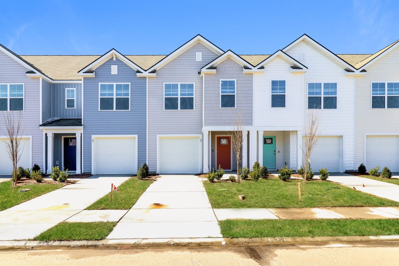 014 Front View 15140931